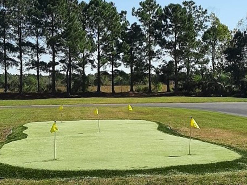 On-site putting green as well as numerous championship-caliber golf courses are located in the immediate area